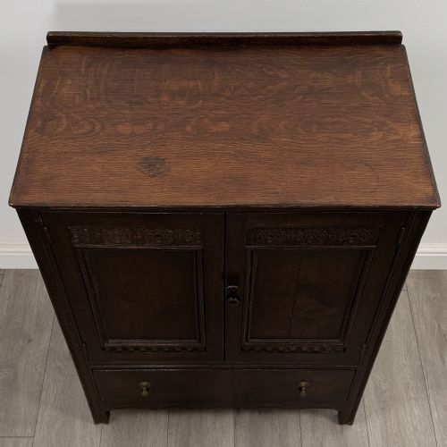 ANTIQUE 20TH CENTURY GOOD QUALITY CARVED OAK CUPBOARD - ADDITIONAL PHOTO 9