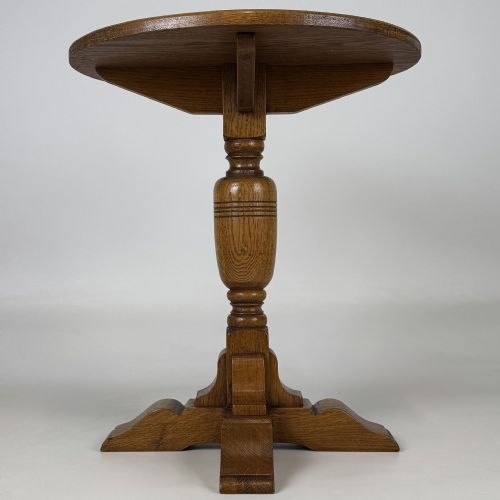 ANTIQUE 20TH CENTURY FINE QUALITY PAIR OF OAK SIDE TABLES - ADDITIONAL PHOTO 1