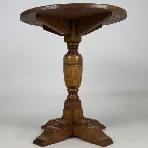 ANTIQUE 20TH CENTURY FINE QUALITY PAIR OF OAK SIDE TABLES - ADDITIONAL PHOTO 3