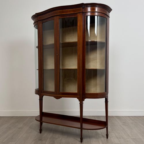 ANTIQUE 20TH CENTURY FINE QUALITY DISPLAY CABINET IN MAHOGANY - ADDITIONAL PHOTO 2