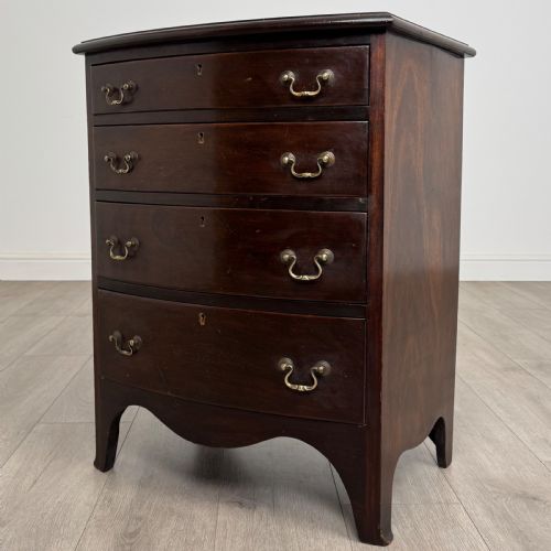 ANTIQUE 19TH CENTURY SMALL MAHOGANY BOW FRONT CHEST OF DRAWERS - ADDITIONAL PHOTO 1