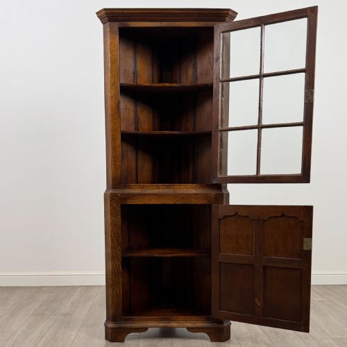 ANTIQUE 20TH CENTURY FINE QUALITY GLAZED OAK CORNER CABINET - ADDITIONAL PHOTO 2