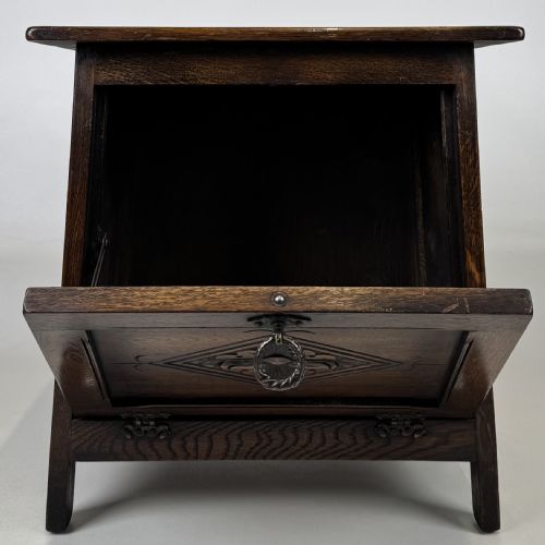 ANTIQUE 20TH CENTURY GOOD QUALITY SMALL OAK CABINET - ADDITIONAL PHOTO 1