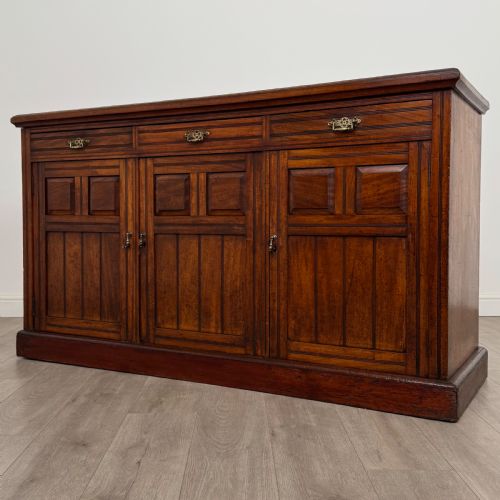 ANTIQUE 20TH CENTURY GOOD QUALITY SIDEBOARD IN WALNUT - ADDITIONAL PHOTO 2