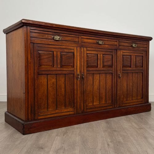 ANTIQUE 20TH CENTURY GOOD QUALITY SIDEBOARD IN WALNUT - ADDITIONAL PHOTO 7