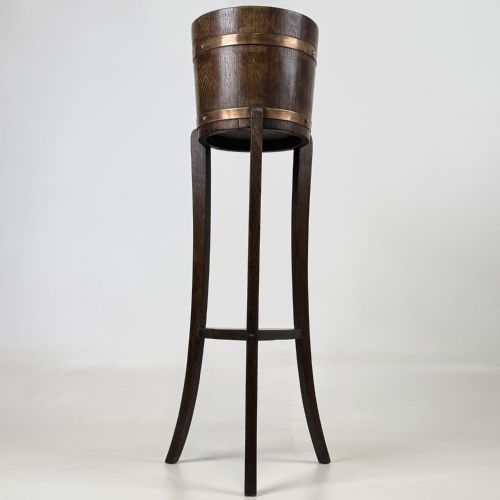 ANTIQUE 20TH CENTURY COPPER BOUND BARREL PLANT STAND IN OAK - ADDITIONAL PHOTO 2