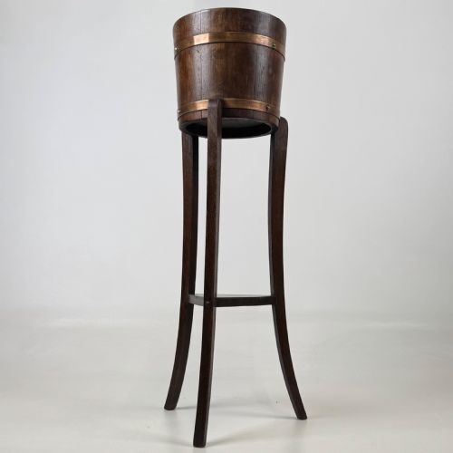 ANTIQUE 20TH CENTURY COPPER BOUND BARREL PLANT STAND IN OAK - ADDITIONAL PHOTO 3