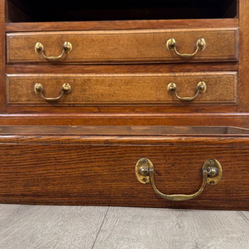 ANTIQUE 20TH CENTURY FINE QUALITY UNIQUE DISPLAY CABINET IN OAK - ADDITIONAL PHOTO 12