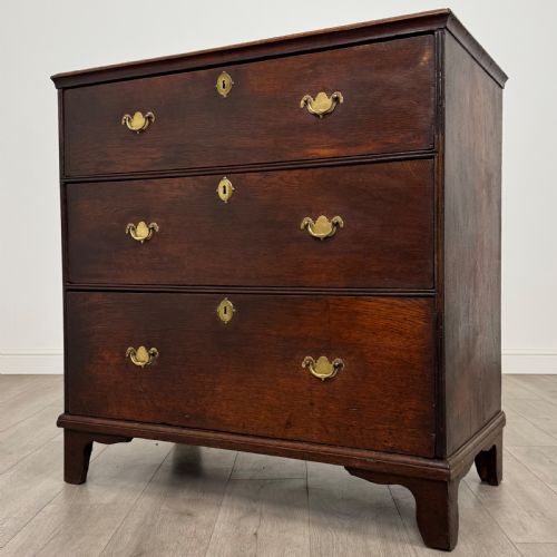 ANTIQUE 18TH CENTURY GOOD QUALITY OAK CHEST OF DRAWERS - ADDITIONAL PHOTO 1
