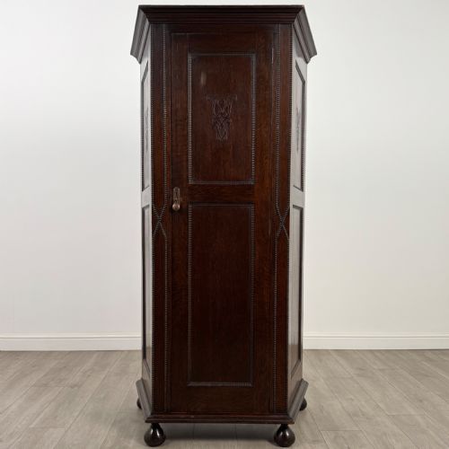 antique 20th century jacobean style wardrobe in oak - CATEGORY: ANTIQUE CUPBOARDS - DATED EDWARDIAN