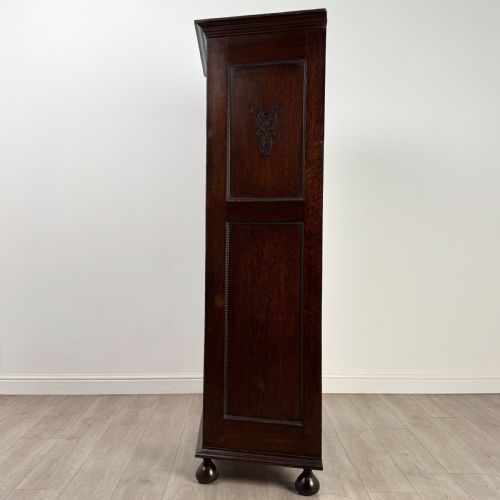 ANTIQUE 20TH CENTURY JACOBEAN STYLE WARDROBE IN OAK - ADDITIONAL PHOTO 3