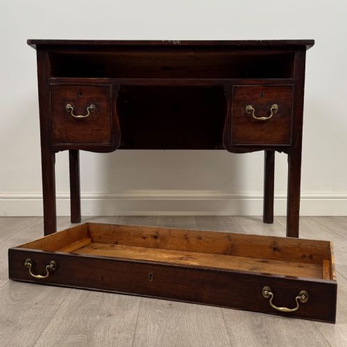 ANTIQUE 18TH CENTURY GOOD QUALITY KNEEHOLE DESK IN MAHOGANY - ADDITIONAL PHOTO 9