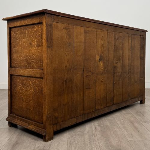 ANTIQUE 20TH CENTURY FINE QUALITY SIDEBOARD IN OAK - ADDITIONAL PHOTO 4
