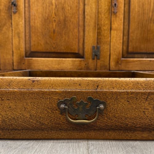 ANTIQUE 20TH CENTURY FINE QUALITY SIDEBOARD IN OAK - ADDITIONAL PHOTO 11