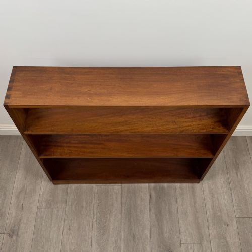 ANTIQUE 20TH CENTURY SIMPLE MAHOGANY BOOKCASE - ADDITIONAL PHOTO 10