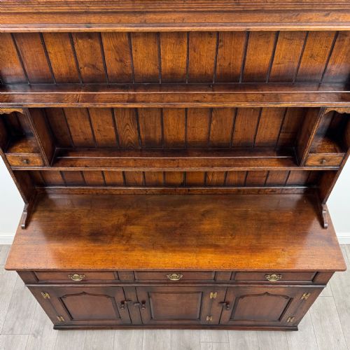 ANTIQUE 20TH CENTURY FINE QUALITY DRESSER IN OAK - ADDITIONAL PHOTO 9