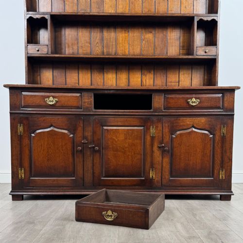 ANTIQUE 20TH CENTURY FINE QUALITY DRESSER IN OAK - ADDITIONAL PHOTO 10