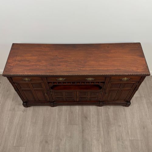 ANTIQUE 20TH CENTURY GOOD QUALITY SIDEBOARD IN WALNUT - ADDITIONAL PHOTO 11