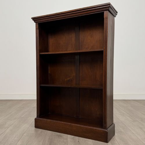 ANTIQUE 20TH CENTURY GOOD QUALITY OPEN BOOKCASE IN OAK - ADDITIONAL PHOTO 2