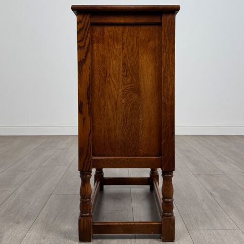 ANTIQUE 20TH CENTURY GOOD QUALITY SMALL OAK CABINET - ADDITIONAL PHOTO 3