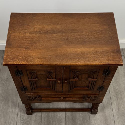 ANTIQUE 20TH CENTURY GOOD QUALITY SMALL OAK CABINET - ADDITIONAL PHOTO 9