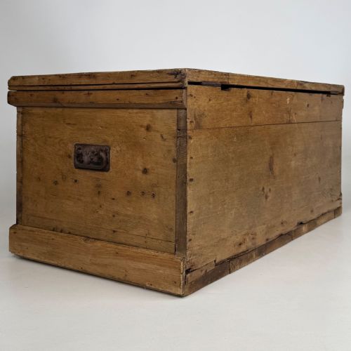 ANTIQUE 19TH CENTURY GOOD QUALITY RUSTIC PINE BLANKET BOX - ADDITIONAL PHOTO 3