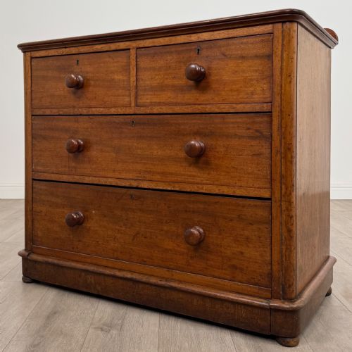 ANTIQUE 19TH CENTURY FINE QUALITY CHEST OF DRAWERS IN MAHOGANY - ADDITIONAL PHOTO 1