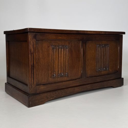 ANTIQUE 20TH CENTURY LINENFOLD BLANKET BOX IN OAK - ADDITIONAL PHOTO 7