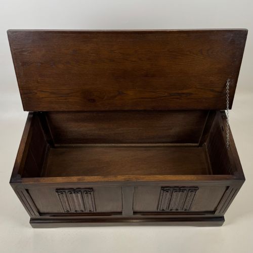 ANTIQUE 20TH CENTURY LINENFOLD BLANKET BOX IN OAK - ADDITIONAL PHOTO 10