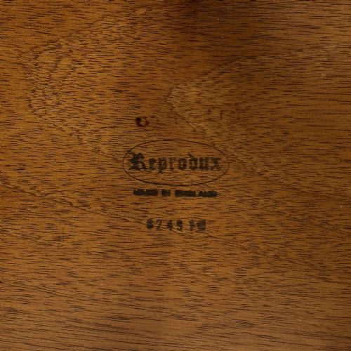 ANTIQUE 20TH CENTURY SMALL MAHOGANY SIDE TABLE - ADDITIONAL PHOTO 5