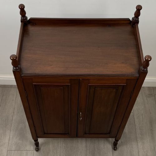 ANTIQUE 20TH CENTURY GOOD QUALITY CABINET IN MAHOGANY - ADDITIONAL PHOTO 9