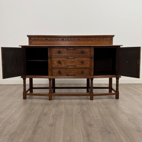ANTIQUE 20TH CENTURY FINE QUALITY JACOBEAN STYLE OAK SIDEBOARD - ADDITIONAL PHOTO 1
