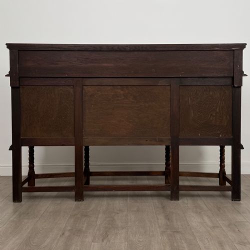 ANTIQUE 20TH CENTURY FINE QUALITY JACOBEAN STYLE OAK SIDEBOARD - ADDITIONAL PHOTO 5