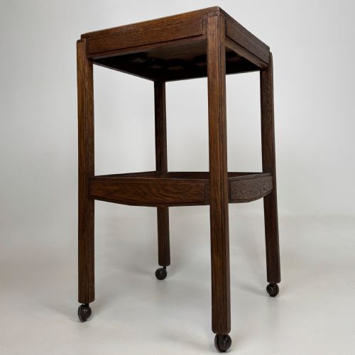 ANTIQUE 20TH CENTURY GOOD QUALITY SIDE TABLE IN OAK - ADDITIONAL PHOTO 1