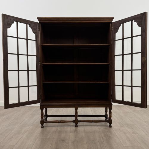 ANTIQUE 20TH CENTURY GOOD QUALITY DISPLAY CABINET IN OAK - ADDITIONAL PHOTO 2