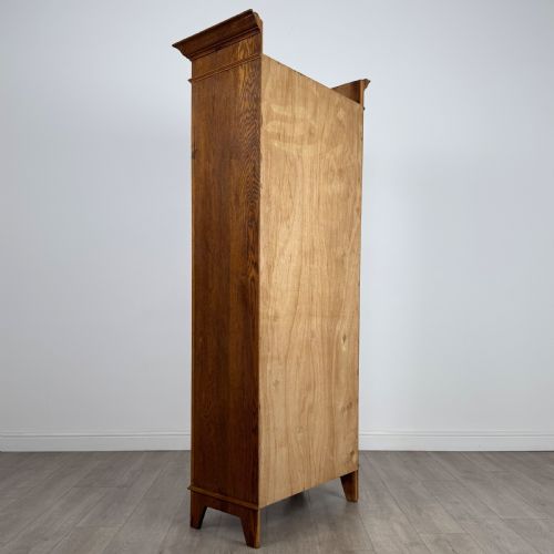 fig 4. Antique 20th Century Arts & Crafts Style Wardrobe In Oak