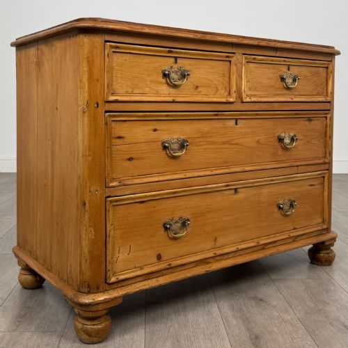 ANTIQUE 19TH CENTURY RUSTIC PINE CHEST OF DRAWERS - ADDITIONAL PHOTO 11