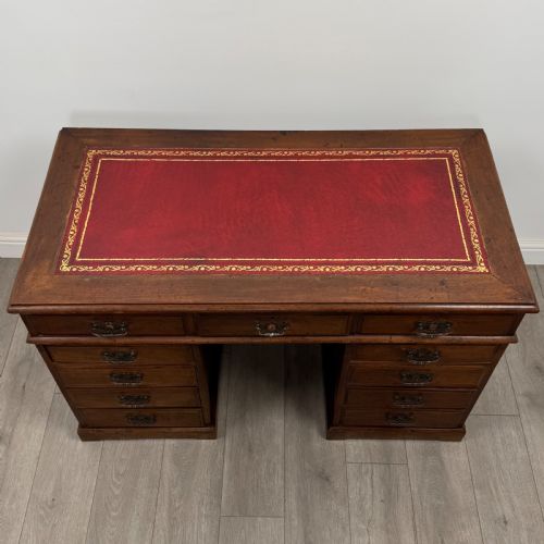 ANTIQUE 20TH CENTURY PEDESTAL DESK IN WALNUT - ADDITIONAL PHOTO 8