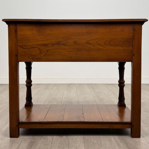 ANTIQUE 20TH CENTURY SMALL FINE QUALITY DRESSER BASE IN OAK - ADDITIONAL PHOTO 4