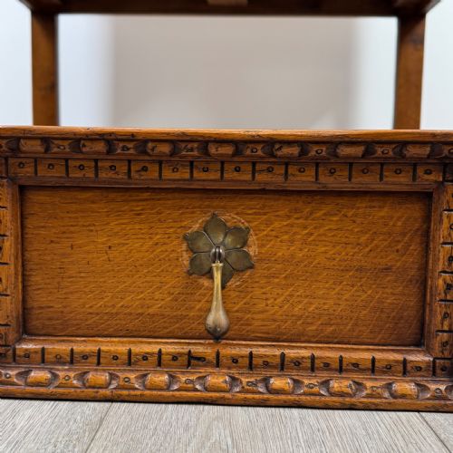 ANTIQUE 20TH CENTURY SMALL FINE QUALITY DRESSER BASE IN OAK - ADDITIONAL PHOTO 10