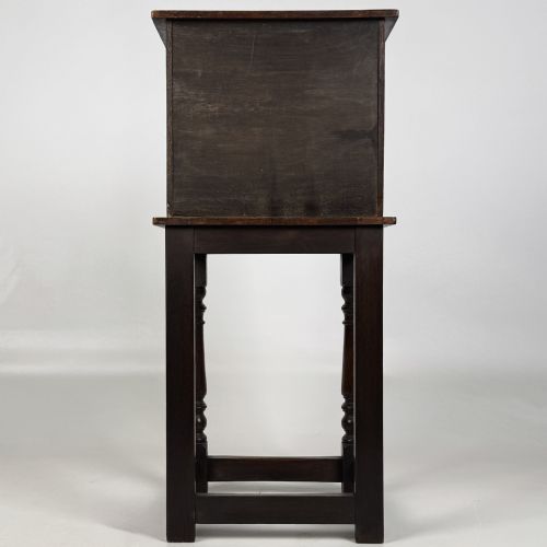 ANTIQUE 20TH CENTURY SMALL CARVED OAK CABINET - ADDITIONAL PHOTO 5