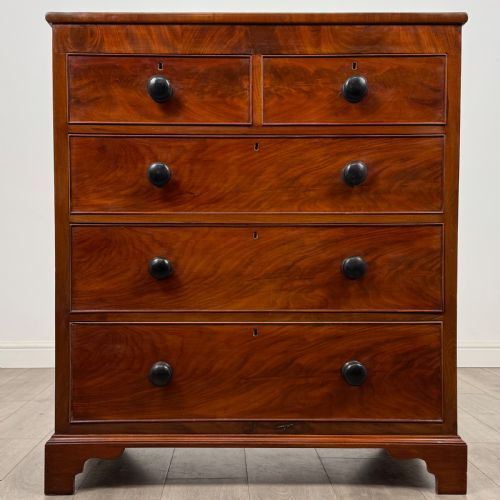 antique 19th century chest of drawers in mahogany - CATEGORY: ANTIQUE CHEST OF DRAWERS - DATED VICTORIAN