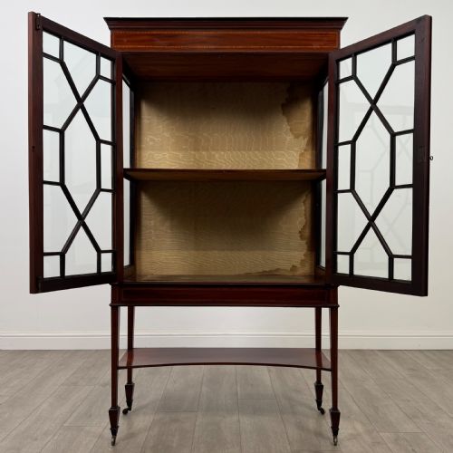ANTIQUE 20TH CENTURY EDWARDIAN DISPLAY CABINET IN MAHOGANY - ADDITIONAL PHOTO 1