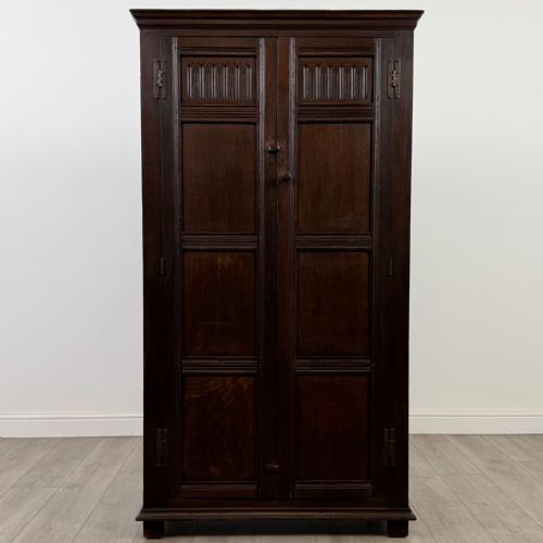 antique 20th century fine quality small oak wardrobe - CATEGORY: ANTIQUE WARDROBES - DATED EDWARDIAN