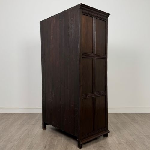 ANTIQUE 20TH CENTURY FINE QUALITY SMALL OAK WARDROBE - ADDITIONAL PHOTO 6