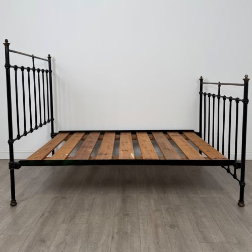 ANTIQUE 19TH CENTURY VICTORIAN BRASS AND IRON DOUBLE BED - ADDITIONAL PHOTO 2
