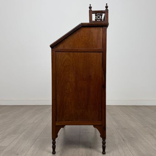 ANTIQUE 20TH CENTURY LIBERTY CO STYLE BUREAU IN WALNUT - ADDITIONAL PHOTO 3
