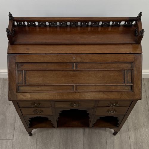 ANTIQUE 20TH CENTURY LIBERTY CO STYLE BUREAU IN WALNUT - ADDITIONAL PHOTO 9