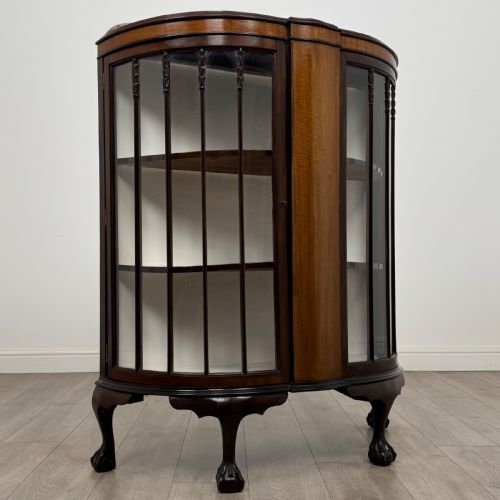 ANTIQUE 20TH CENTURY BOW FRONT DISPLAY CABINET IN MAHOGANY - ADDITIONAL PHOTO 8
