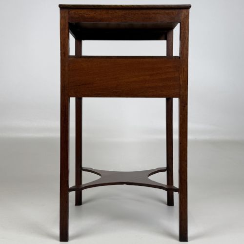ANTIQUE 18TH CENTURY SMALL GEORGIAN SIDE TABLE IN MAHOGANY - ADDITIONAL PHOTO 6
